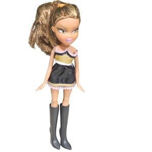 Bratz Yasmin Doll 2001 MGA Entertainment Y2K Black Gold Dress Tall Boots